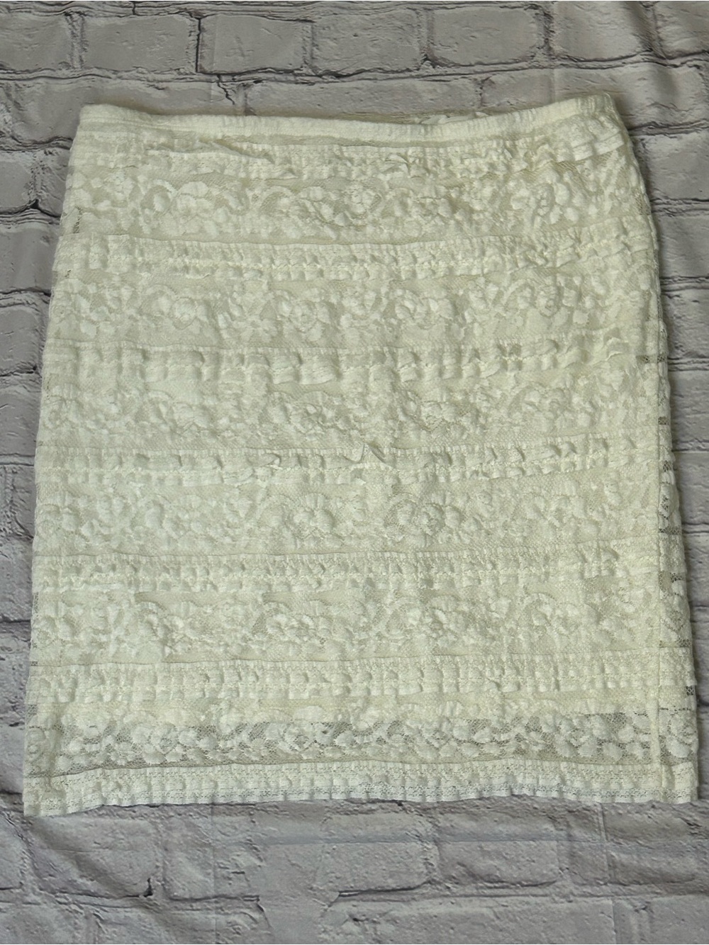Max Studio Cream Lace Pencil Skirt